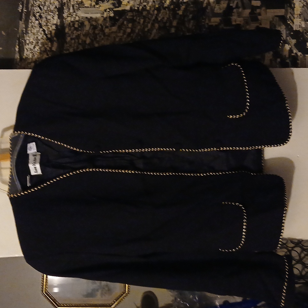 Women's Button Down V-Neck Lightweight Jacket - image 1